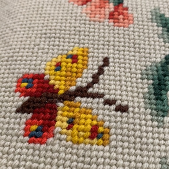 Vintage embroidered floral butterfly pillow green velvet - Picture 4 of 5